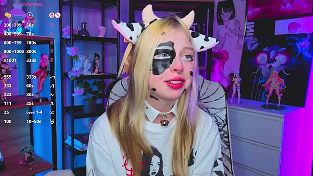 YoungMysliwiec online show from November 11, 2025, 5:41 pm