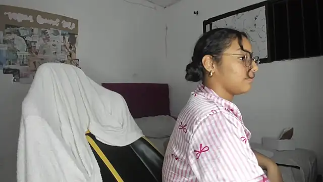 emily stars1 online show from March 17, 2026, 7:33 am