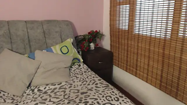 Snapshot of Samantha__Benet chatting on June 20, 2026, 4:23 pm Samantha Benet online show from June 20, 2026, 4:23 pm