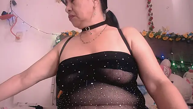 Snapshot of Soraya_hott chatting on April 12, 2026, 1:47 pm Soraya hott online show from April 12, 2026, 1:47 pm