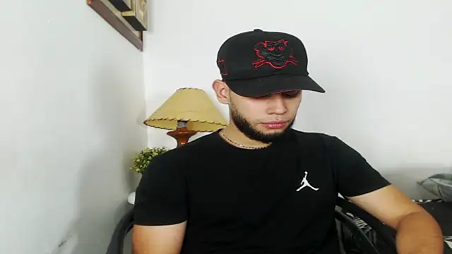 Snapshot of Maxcole_07 chatting on October 31, 2025, 12:07 am Maxcole 07 online show from October 31, 2025, 12:07 am