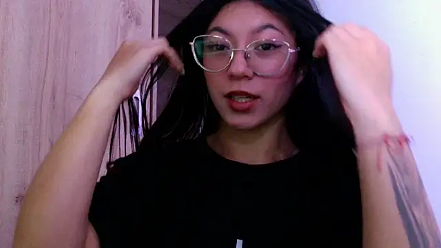 Snapshot of LissyM chatting on May 1, 2026, 4:12 pm LissyM online show from May 1, 2026, 4:12 pm