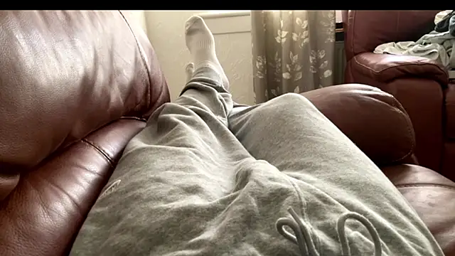 Snapshot of irnbru77 chatting on November 24, 2025, 1:22 pm irnbru77 online show from November 24, 2025, 1:22 pm