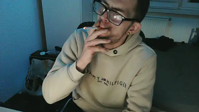 StephPra94 online show from February 12, 2026, 11:26 pm