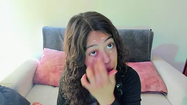 Snapshot of emily_jonessxx chatting on November 11, 2025, 7:08 pm emily jonessxx online show from November 11, 2025, 7:08 pm