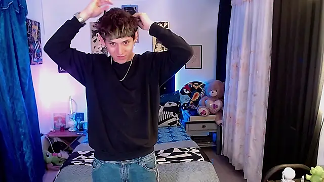 Snapshot of Yorsamm_and_friends chatting on November 29, 2025, 1:28 am Yorsamm and friends online show from November 29, 2025, 1:28 am