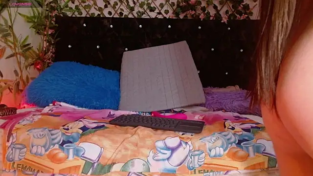 Snapshot of cloesexy__ chatting on November 10, 2025, 11:21 pm cloesexy online show from November 10, 2025, 11:21 pm