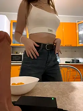 Elina1 online show from November 13, 2025, 10:13 pm