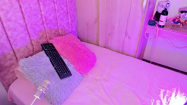 Snapshot of laana_foxx chatting on July 11, 2026, 11:49 pm laana foxx online show from July 11, 2026, 11:49 pm