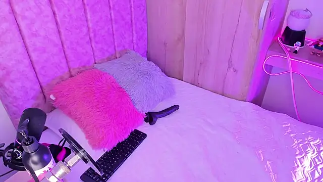 Snapshot of laana_foxx chatting on July 10, 2026, 11:16 pm laana foxx online show from July 10, 2026, 11:16 pm
