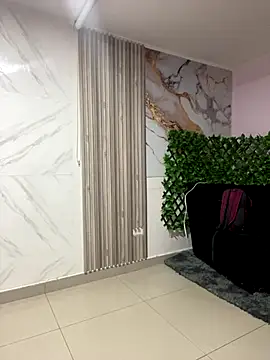 Snapshot of MAVI_EC chatting on November 19, 2025, 11:27 pm MAVI EC online show from November 19, 2025, 11:27 pm