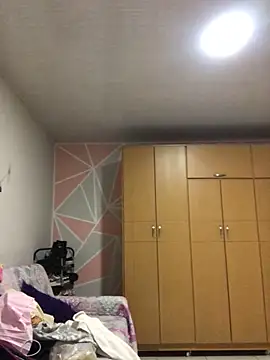 Snapshot of MAVI_EC chatting on November 11, 2025, 12:05 am MAVI EC online show from November 11, 2025, 12:05 am