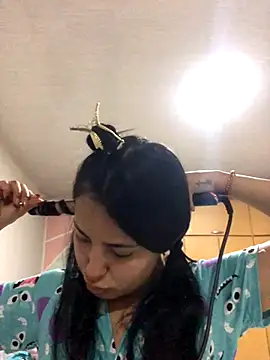 Snapshot of MAVI_EC chatting on November 4, 2025, 10:52 am MAVI EC online show from November 4, 2025, 10:52 am