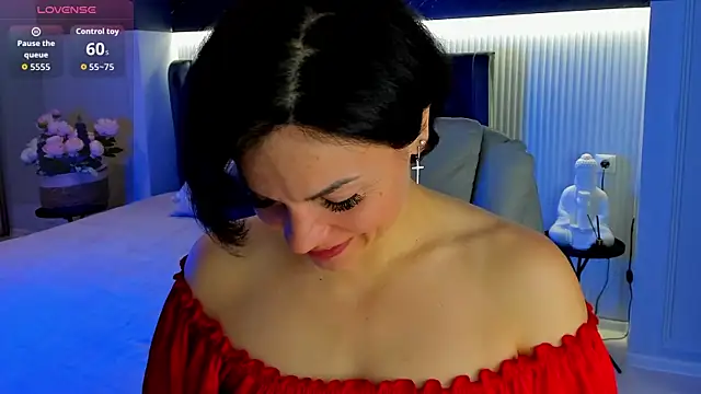 Snapshot of Wow_Maya chatting on December 5, 2025, 12:43 am Wow Maya online show from December 5, 2025, 12:43 am