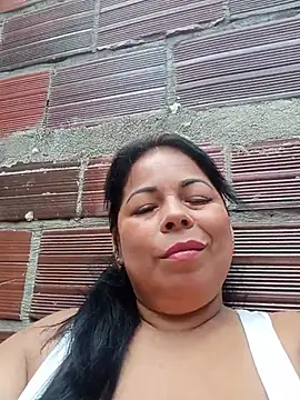 Snapshot of mother2-divorced chatting on July 2, 2026, 1:39 pm mother2-divorced online show from July 2, 2026, 1:39 pm