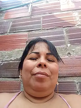 Snapshot of mother2-divorced chatting on July 22, 2026, 1:46 pm mother2-divorced online show from July 22, 2026, 1:46 pm