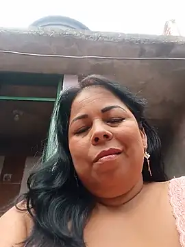 Snapshot of mother2-divorced chatting on July 4, 2026, 1:48 pm mother2-divorced online show from July 4, 2026, 1:48 pm