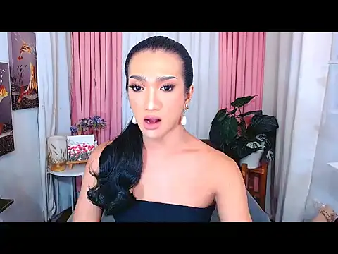 Snapshot of DianaFierce chatting on November 24, 2025, 6:19 pm DianaFierce online show from November 24, 2025, 6:19 pm