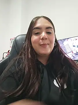 Snapshot of mirandahvelez chatting on October 25, 2025, 4:33 am mirandahvelez online show from October 25, 2025, 4:33 am