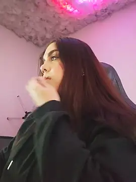 Snapshot of mirandahvelez chatting on November 27, 2025, 7:58 pm mirandahvelez online show from November 27, 2025, 7:58 pm