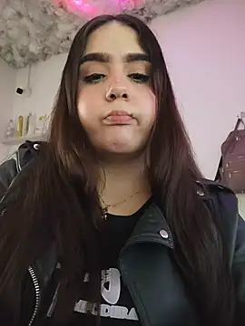 Snapshot of mirandahvelez chatting on November 12, 2025, 11:58 am mirandahvelez online show from November 12, 2025, 11:58 am