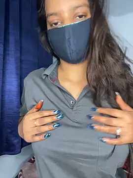 Snapshot of Cute_Marina chatting on October 27, 2025, 4:57 am Cute Marina online show from October 27, 2025, 4:57 am