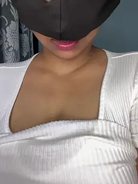 Cute Marina online show from July 15, 2026, 6:42 am
