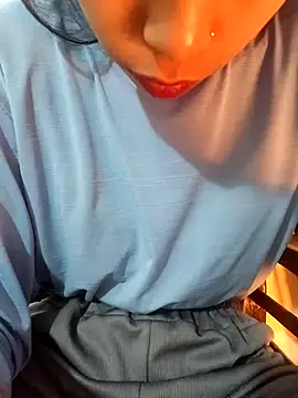 Snapshot of Fuck_me_babyy chatting on November 18, 2025, 2:59 am Fuck me babyy online show from November 18, 2025, 2:59 am