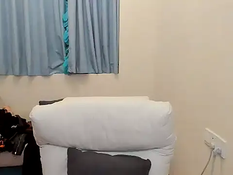 L1kuto online show from November 3, 2025, 12:42 pm