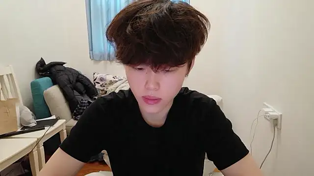 Snapshot of L1kuto chatting on February 26, 2026, 6:35 am L1kuto online show from February 26, 2026, 6:35 am