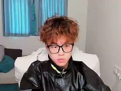 L1kuto online show from October 24, 2025, 8:24 am