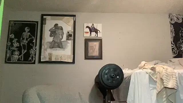 OnGodV1Ooutta10 online show from November 10, 2025, 12:04 am