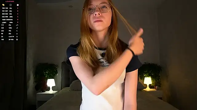 BarbaraViggiani online show from November 22, 2025, 6:51 pm