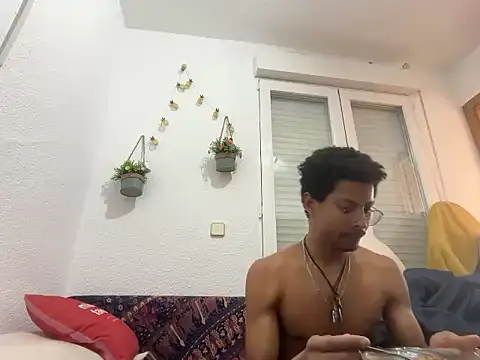 Snapshot of Albert_Madrid chatting on March 19, 2026, 5:35 pm Albert Madrid online show from March 19, 2026, 5:35 pm