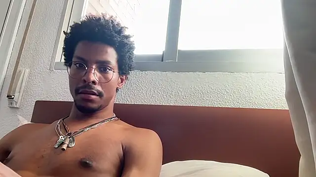 Snapshot of Albert_Madrid chatting on June 16, 2026, 4:40 pm Albert Madrid online show from June 16, 2026, 4:40 pm