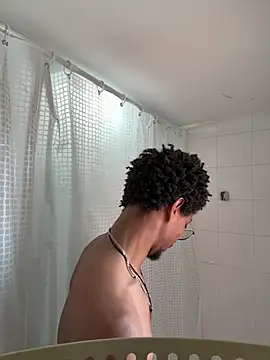 Snapshot of Albert_Madrid chatting on July 28, 2026, 5:12 pm Albert Madrid online show from July 28, 2026, 5:12 pm