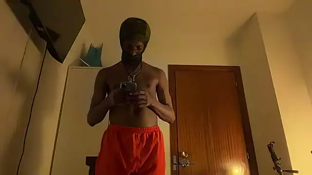 Snapshot of Albert_Madrid chatting on July 16, 2026, 7:44 pm Albert Madrid online show from July 16, 2026, 7:44 pm