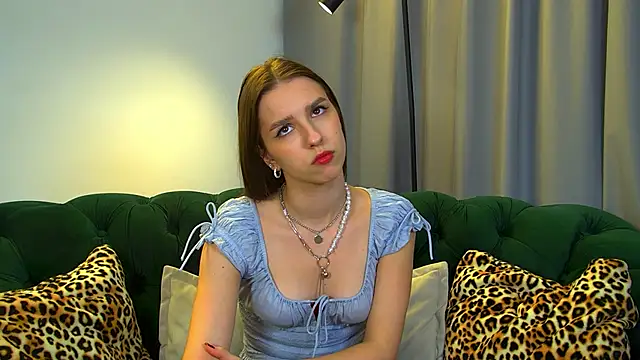 AliceAtkins online show from November 7, 2025, 6:07 am