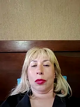 SelinaLovqx online show from July 6, 2026, 3:03 pm