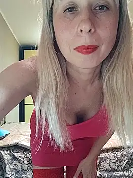 Snapshot of SelinaLovqx chatting on October 25, 2025, 4:51 pm SelinaLovqx online show from October 25, 2025, 4:51 pm