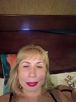 Snapshot of SelinaLovqx chatting on March 5, 2026, 1:57 am SelinaLovqx online show from March 5, 2026, 1:57 am