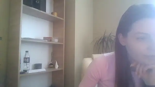 DollyRoma online show from March 23, 2026, 1:33 pm