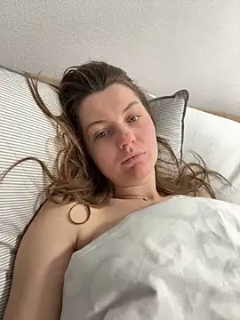 DollyRoma online show from November 14, 2025, 8:23 pm