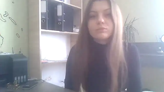 DollyRoma online show from October 27, 2025, 9:54 am