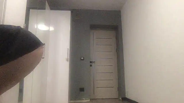 DollyRoma online show from October 28, 2025, 9:19 am