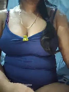 Ezabelljohn online show from July 7, 2026, 8:56 pm