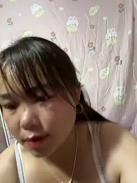 Snapshot of love_pusy09 chatting on May 23, 2026, 4:33 am love pusy09 online show from May 23, 2026, 4:33 am