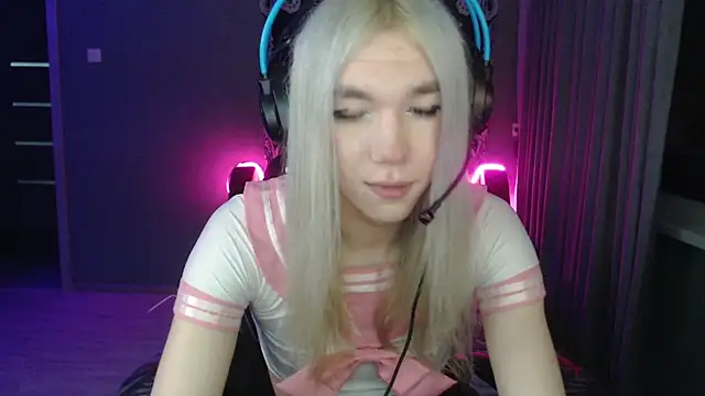 stiff boys online show from November 28, 2025, 6:52 pm