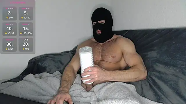 Masked Bull38 Uk online show from December 16, 2025, 9:41 pm