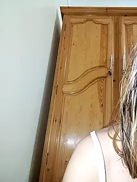 indilasixeey online show from November 23, 2025, 9:03 pm